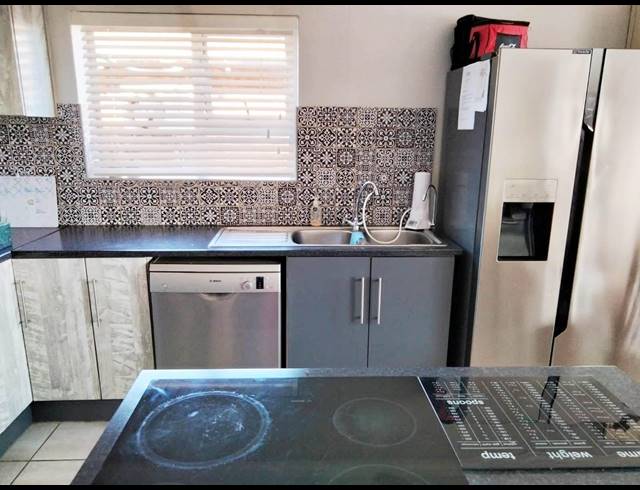 3 BEDROOM HOUSE RENTED IN BEACHVIEW